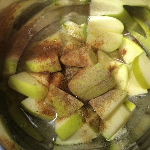 Полезная каша с яблоком, вишней и медом 1